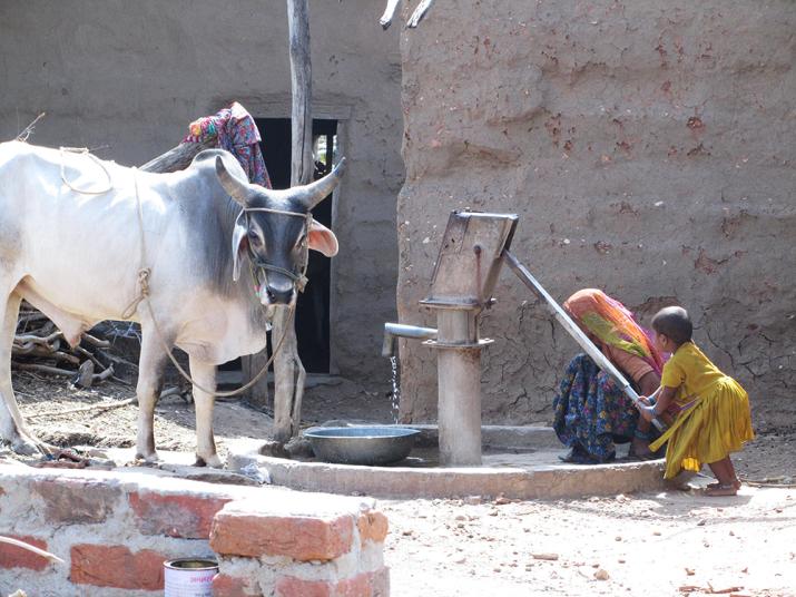 Hand pump. Photo taken by Alec Shannon, Rajasthan, 2014