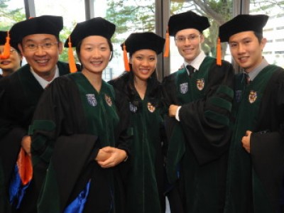 nus graduate gown